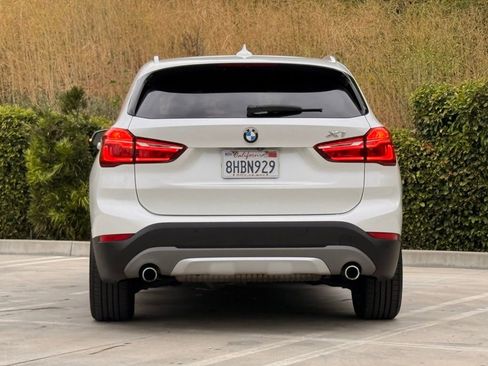 Used 2018 BMW X1 xDrive28i image 11