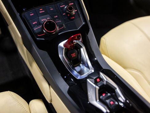 Used 2016 Lamborghini Huracan LP 610-4 image 40