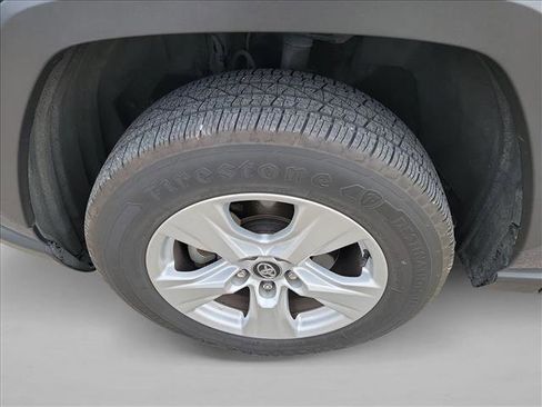 Used 2020 Toyota RAV4 XLE image 9