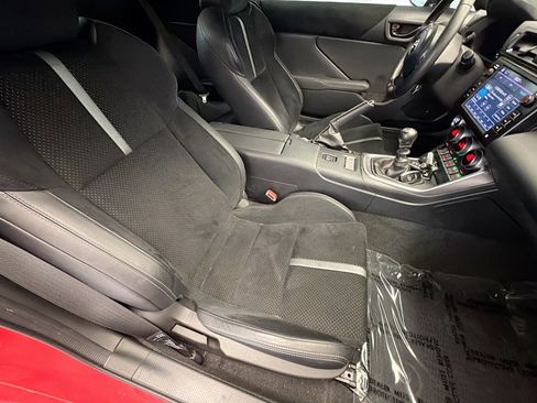 Used 2023 Toyota GR86 Premium w/ ALL Weather Mat Package (TMS) RWD image 13