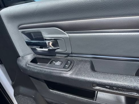 Used 2024 RAM 1500 Classic SLT image 16