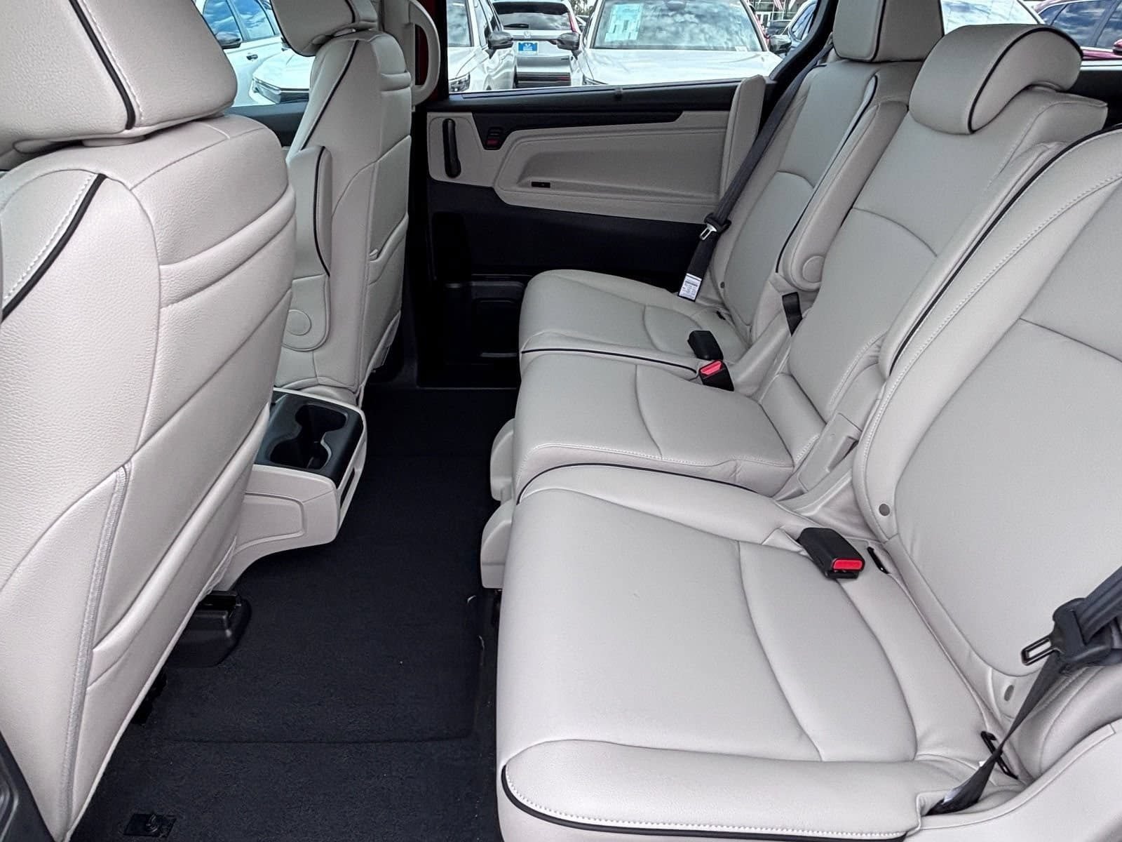 New 2026 Honda Odyssey Touring image 13