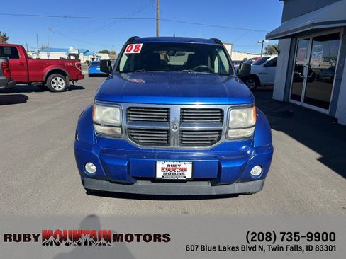 Used 2008 Dodge Nitro SXT image 2