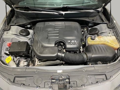 Used 2019 Chrysler 300 S AWD/4WD image 21