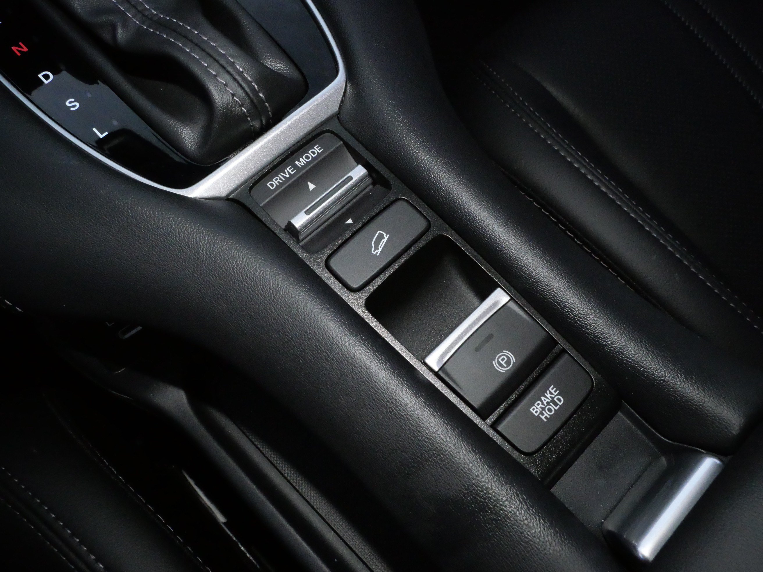 Certified 2027 Honda HR-V EX-L image 25