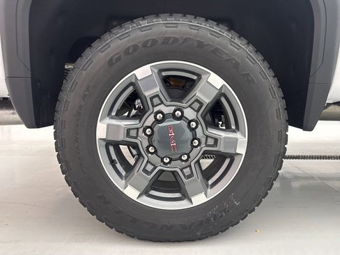 New 2026 GMC Sierra 2500 SLT w/ SLT Premium Package image 9