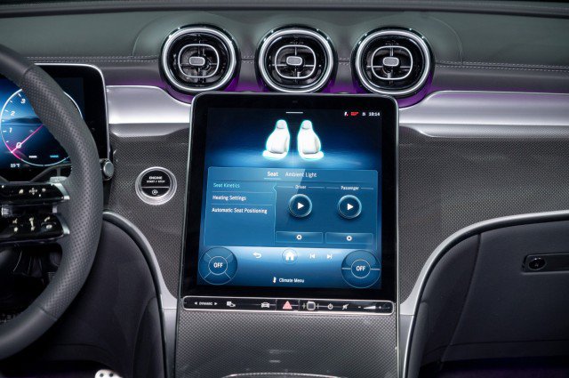 New 2026 Mercedes-Benz GLC 300 image 16