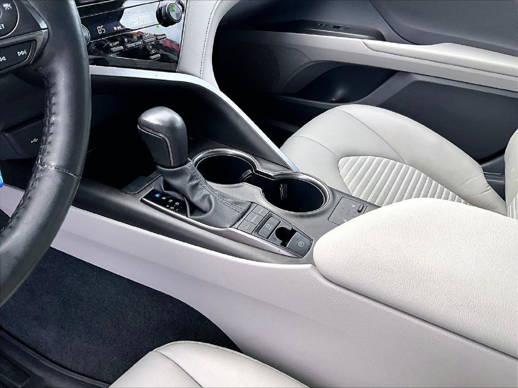 Used 2024 Toyota Camry SE w/ Cold Weather Package AWD/4WD image 20