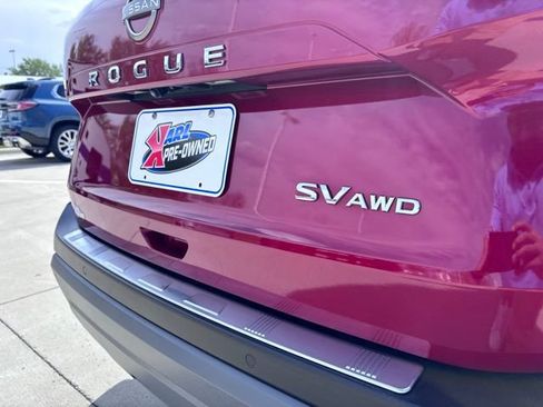 Used 2023 Nissan Rogue SV AWD/4WD image 13