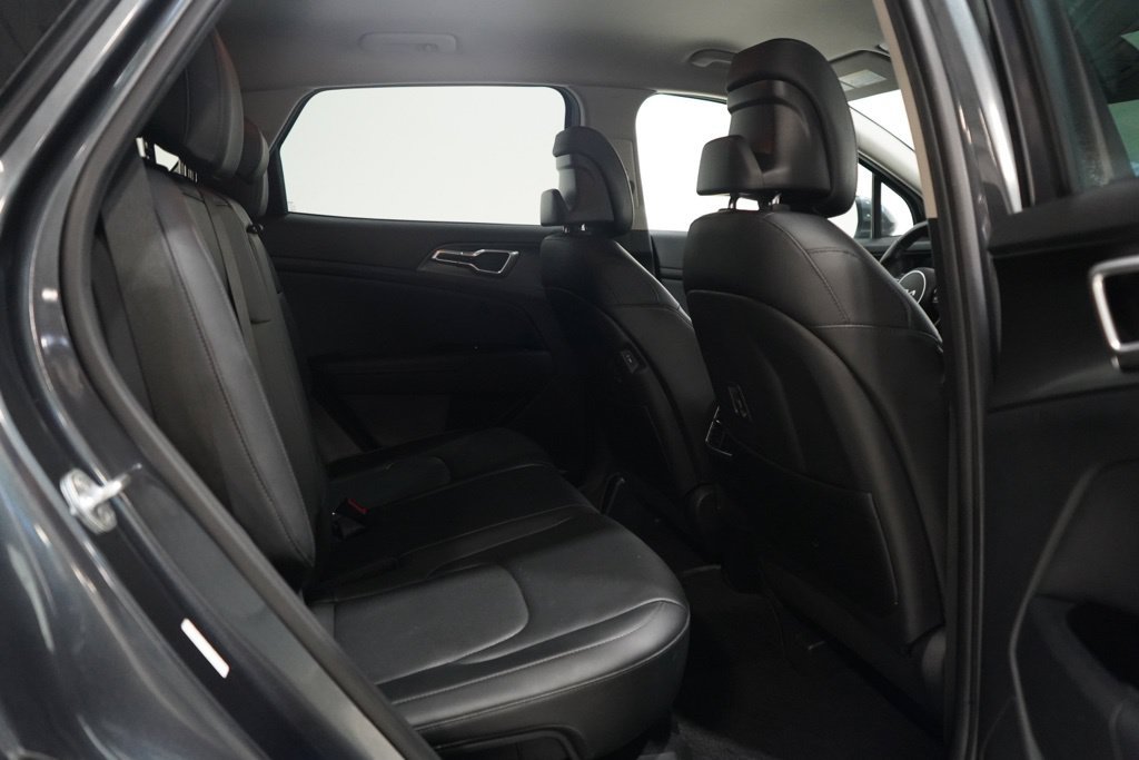 Used 2023 Kia Sportage EX FWD image 32