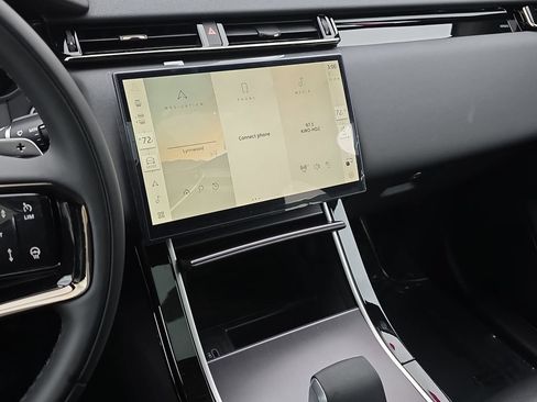New 2026 Land Rover Range Rover Velar S AWD/4WD image 20