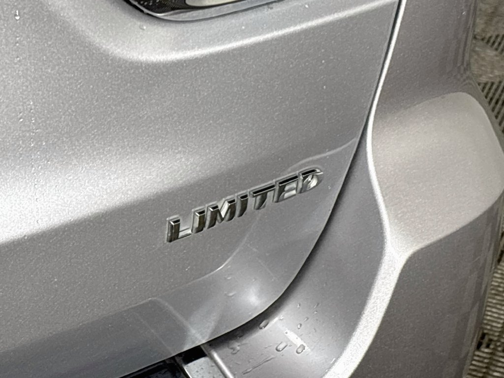 Used 2016 Jeep Grand Cherokee Limited AWD/4WD image 23