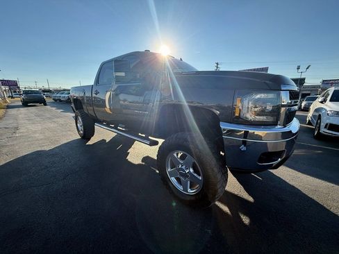Used 2011 Chevrolet Silverado 2500 LTZ w/ LTZ Plus Package image 1