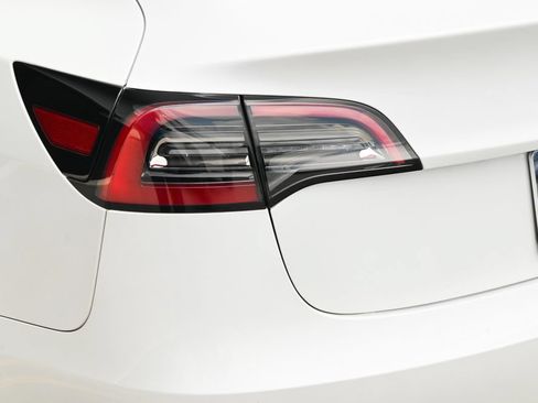 Used 2023 Tesla Model 3 Standard Range RWD image 31
