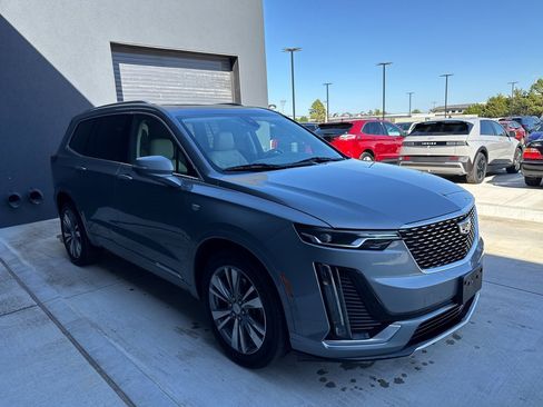 Used 2024 Cadillac XT6 Premium Luxury image 10