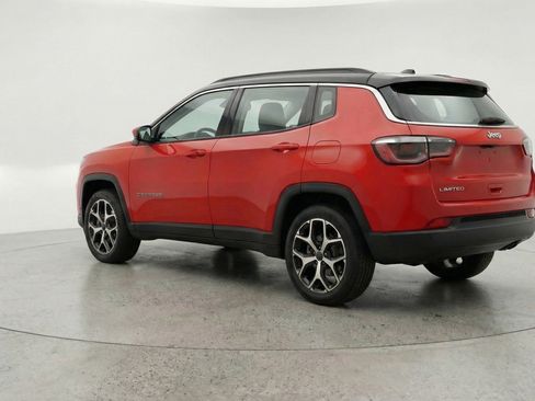 Used 2025 Jeep Compass Limited image 6