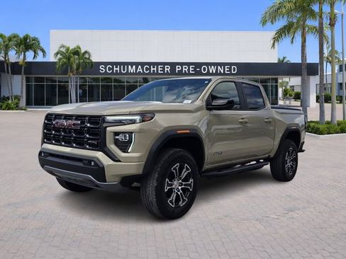 Used 2024 GMC Canyon AT4 w/ AT4 Premium Package AWD/4WD image 3