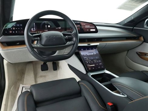 Used 2023 Lucid Air Touring image 11