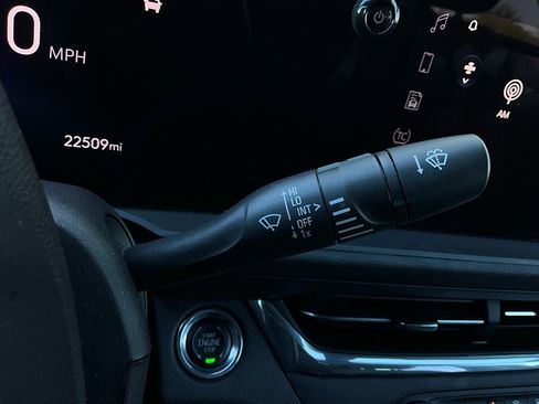 Used 2025 Buick Envista Preferred image 35