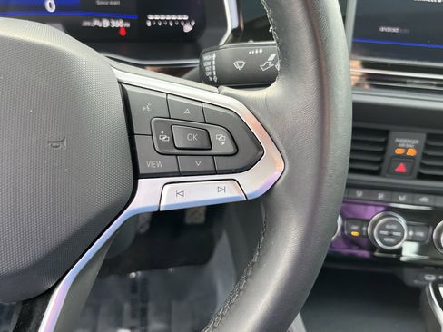 Used 2024 Volkswagen Jetta SE image 22