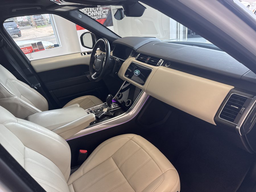 Used 2018 Land Rover Range Rover Sport HSE AWD/4WD image 19