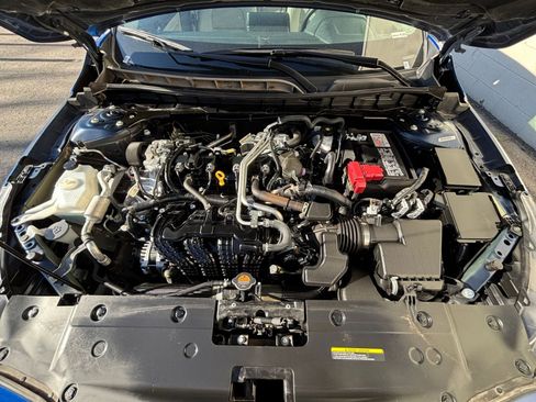 Used 2025 Nissan Altima 2.5 SV image 32