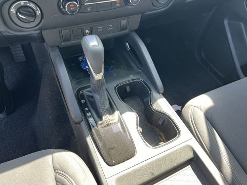 Certified 2023 Nissan Frontier SV w/ Midnight Edition Package image 12