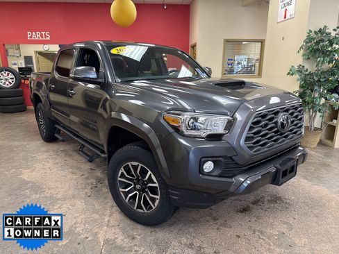 Used 2023 Toyota Tacoma TRD Sport w/ Black Out Package (TMS) image 1