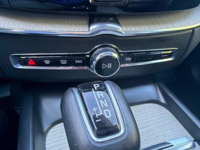 Used 2021 Volvo XC60 T5 Inscription AWD/4WD image 28