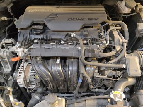 Used 2023 Hyundai Elantra SEL image 30