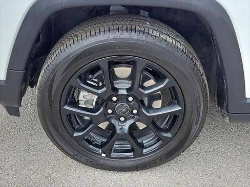 New 2026 Jeep Compass Latitude AWD/4WD image 43