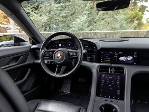 Certified 2022 Porsche Taycan 4 Cross Turismo AWD/4WD image 37