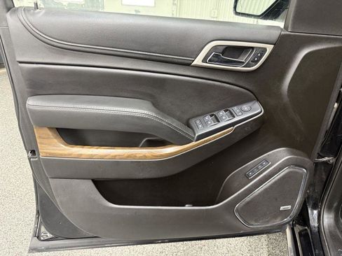 Used 2019 GMC Yukon XL Denali w/ Denali Ultimate Package image 18