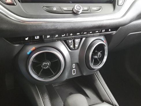 Used 2024 Chevrolet Blazer LT w/ Convenience Package FWD image 24