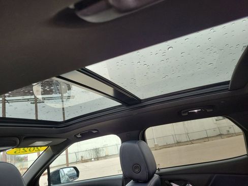 Certified 2025 Chevrolet Blazer RS image 17