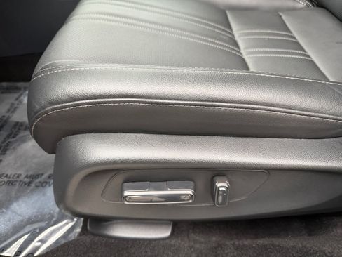 Used 2025 Honda HR-V EX-L image 22