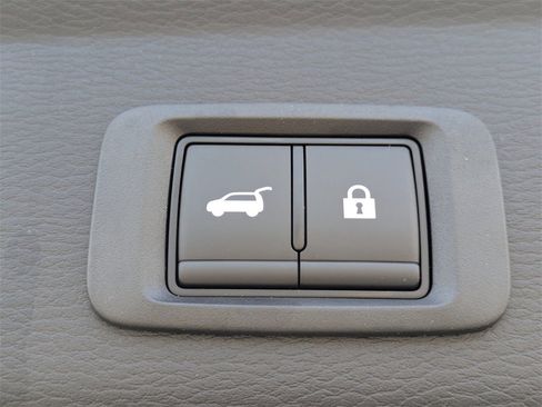 New 2025 Mitsubishi Outlander SEL image 13