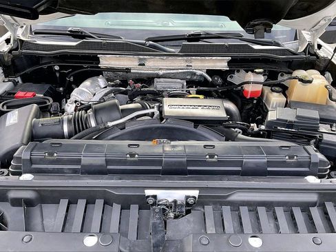 Used 2020 Chevrolet Silverado 2500 LT w/ Z71 Off-Road Package image 36