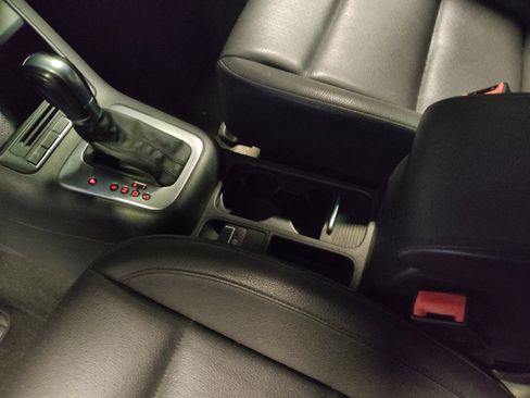 Used 2015 Volkswagen Tiguan SE FWD image 26