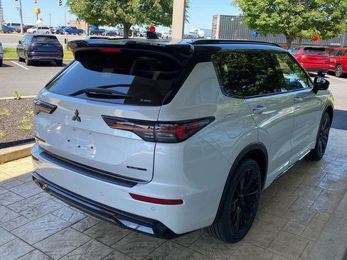 New 2026 Mitsubishi Outlander SEL AWD/4WD image 7