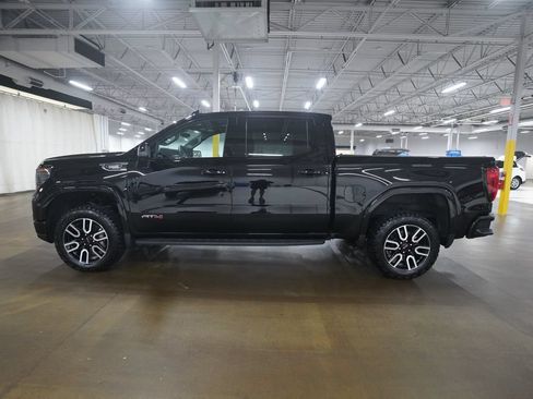 Certified 2025 GMC Sierra 1500 AT4 w/ AT4 Premium Package AWD/4WD image 23