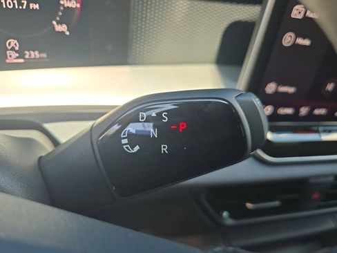 New 2026 Volkswagen Tiguan SE R-Line FWD image 24