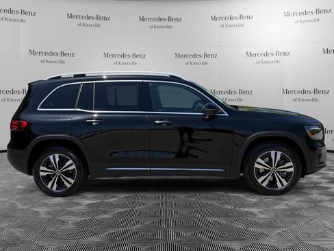 Used 2026 Mercedes-Benz GLB 250 4MATIC image 6