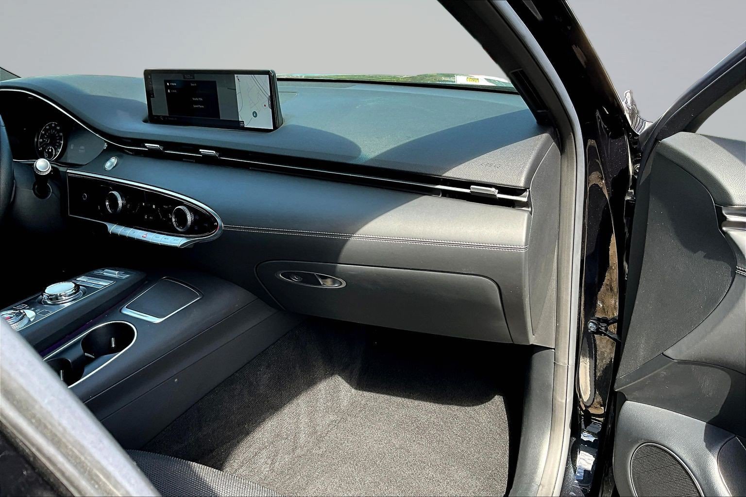 Used 2025 Genesis GV70 3.5T Sport AWD/4WD image 22