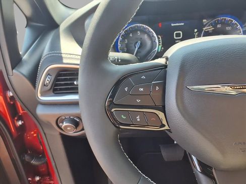 New 2026 Chrysler Pacifica Limited w/ S Appearance Package image 9