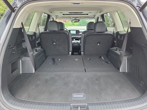 Used 2024 Kia Telluride EX w/ EX Captain's Chair Package FWD image 15