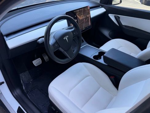 Used 2022 Tesla Model Y Performance AWD/4WD image 24