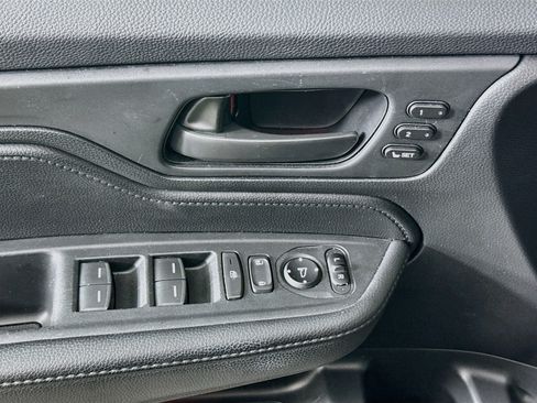Used 2025 Honda Odyssey Sport-L image 15