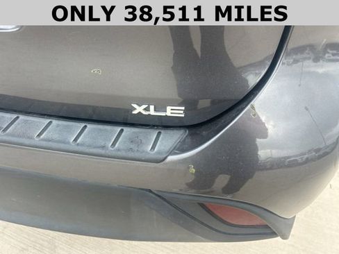 Used 2023 Toyota Highlander XLE FWD image 4