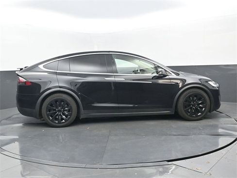 Used 2017 Tesla Model X 100D image 2